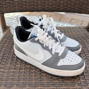 Nike Boys Gray and White Nike Court Borough Low Recraft GS Pure Platinum / White